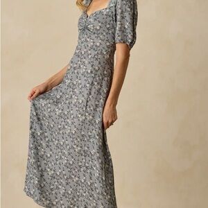 Chic Floral Maxi Dress in Blue